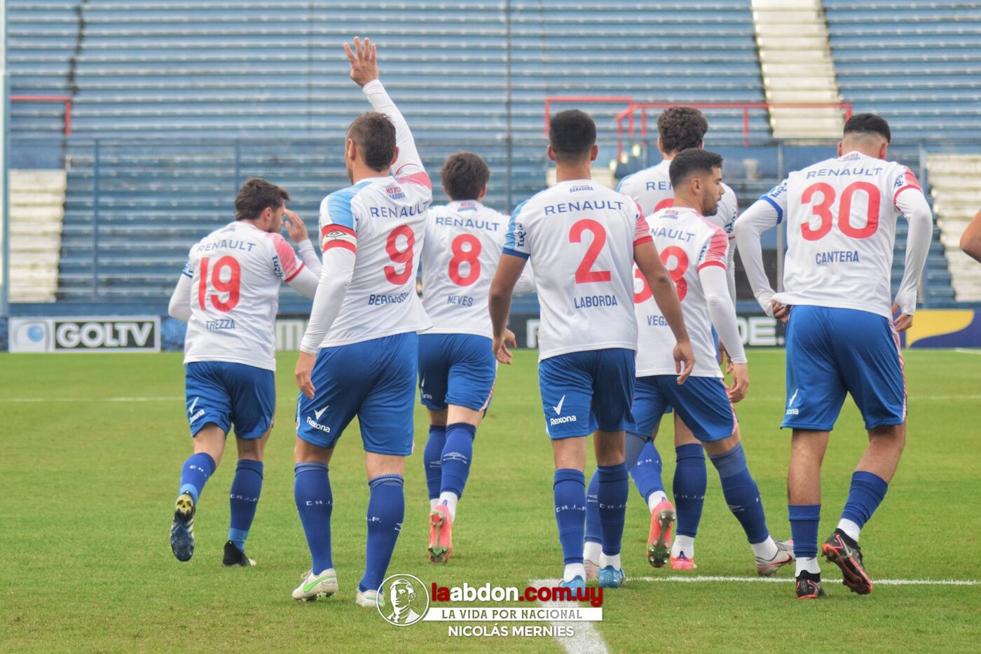 Imagen principal de Cambian de clubes