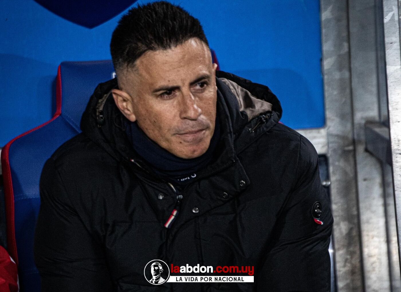 Imagen principal de «Se exige de otra manera»