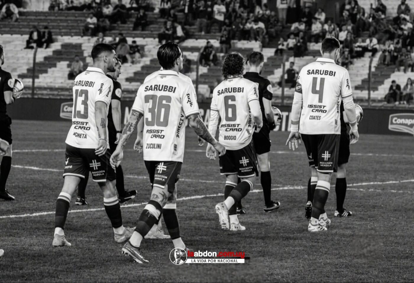 Jugadores de Nacional tras el partido ante Racing